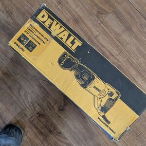 DEWALT Yellow Reciprocating Saw - DW305 Packaging